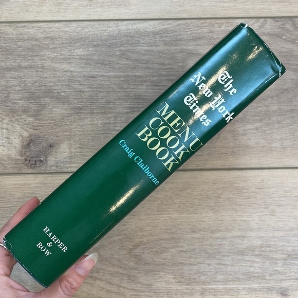 Vintage 66’ The New York Times Menu Cookbook - Picture 2 of 11